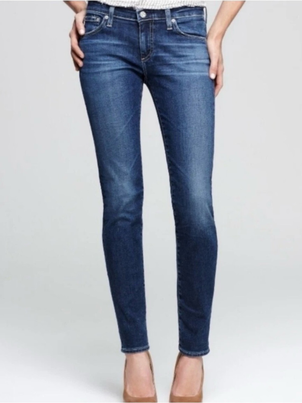 AG jeans The Stilt Cigarette Leg jeans Size 25 Skinny jeans Minimalist Low rise